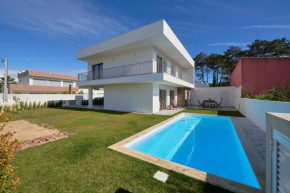 Aroeira Villa w/ Pool near Beach, By TimeCooler